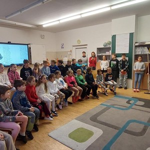 Vystoupení 5.třídy pro 1. a 2. třídu