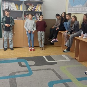 Vystoupení 5.třídy pro 1. a 2. třídu