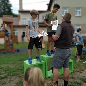 BĚH HARTECKOU ALEJÍ - 15. ročník tradičních školních závodů