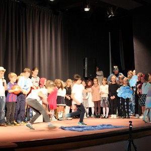 Oslavy 90 let - školní akademie