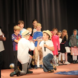 Oslavy 90 let - školní akademie