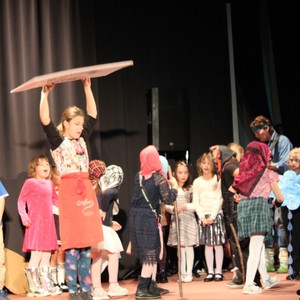 Oslavy 90 let - školní akademie