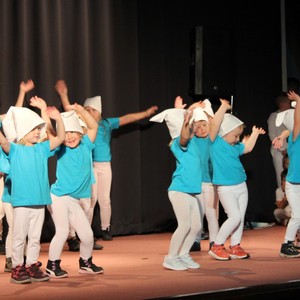 Oslavy 90 let - školní akademie