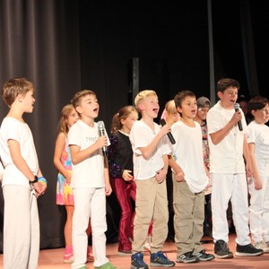 Oslavy 90 let - školní akademie