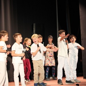 Oslavy 90 let - školní akademie