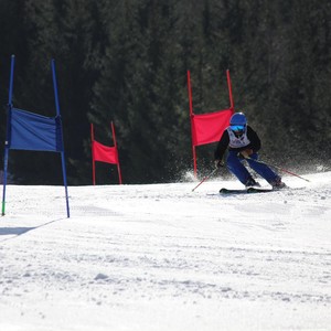 Závody ve sjezdu na lyžích