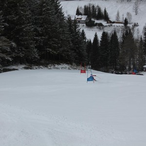 Školní závody ve sjezdovém lyžování