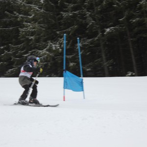 Školní závody ve sjezdovém lyžování