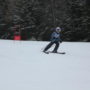 Školní závody ve sjezdovém lyžování