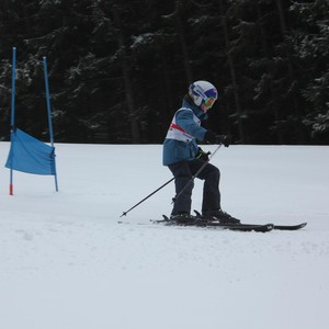 Školní závody ve sjezdovém lyžování