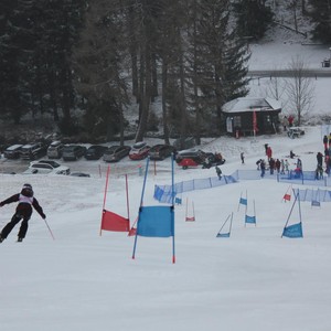 Školní závody ve sjezdovém lyžování