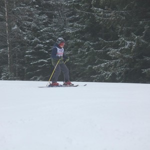 Školní závody ve sjezdovém lyžování