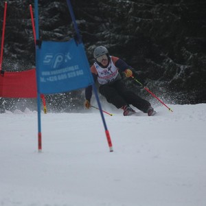 Školní závody ve sjezdovém lyžování