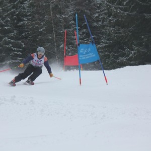 Školní závody ve sjezdovém lyžování