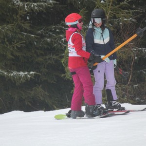 Školní závody ve sjezdovém lyžování