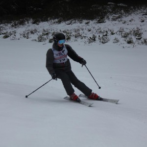 Školní závody ve sjezdovém lyžování