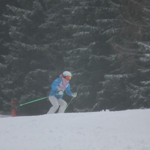 Školní závody ve sjezdovém lyžování