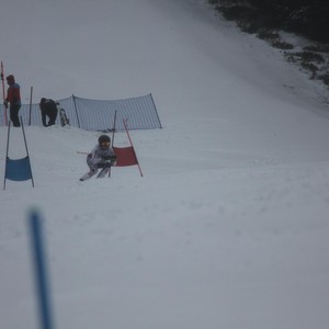 Školní závody ve sjezdovém lyžování