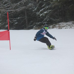 Školní závody ve sjezdovém lyžování