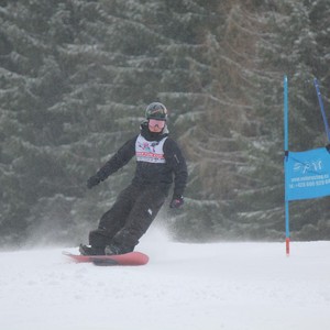 Školní závody ve sjezdovém lyžování