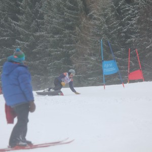 Školní závody ve sjezdovém lyžování