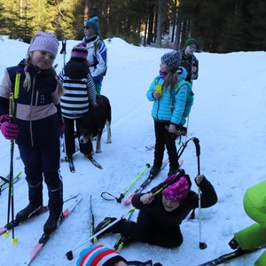 Družina na běžkách + sáňkování na Medvědíně