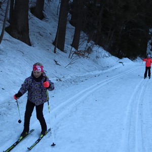 Družina na běžkách + sáňkování na Medvědíně