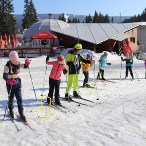 Družina na běžkách + sáňkování na Medvědíně