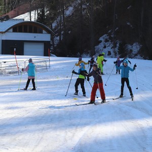 Družina na běžkách + sáňkování na Medvědíně