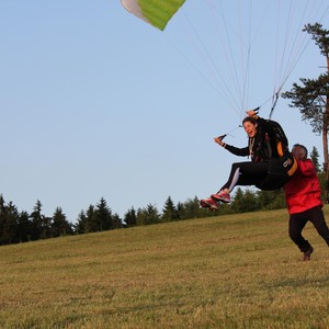 Skialpinismus, paragliding